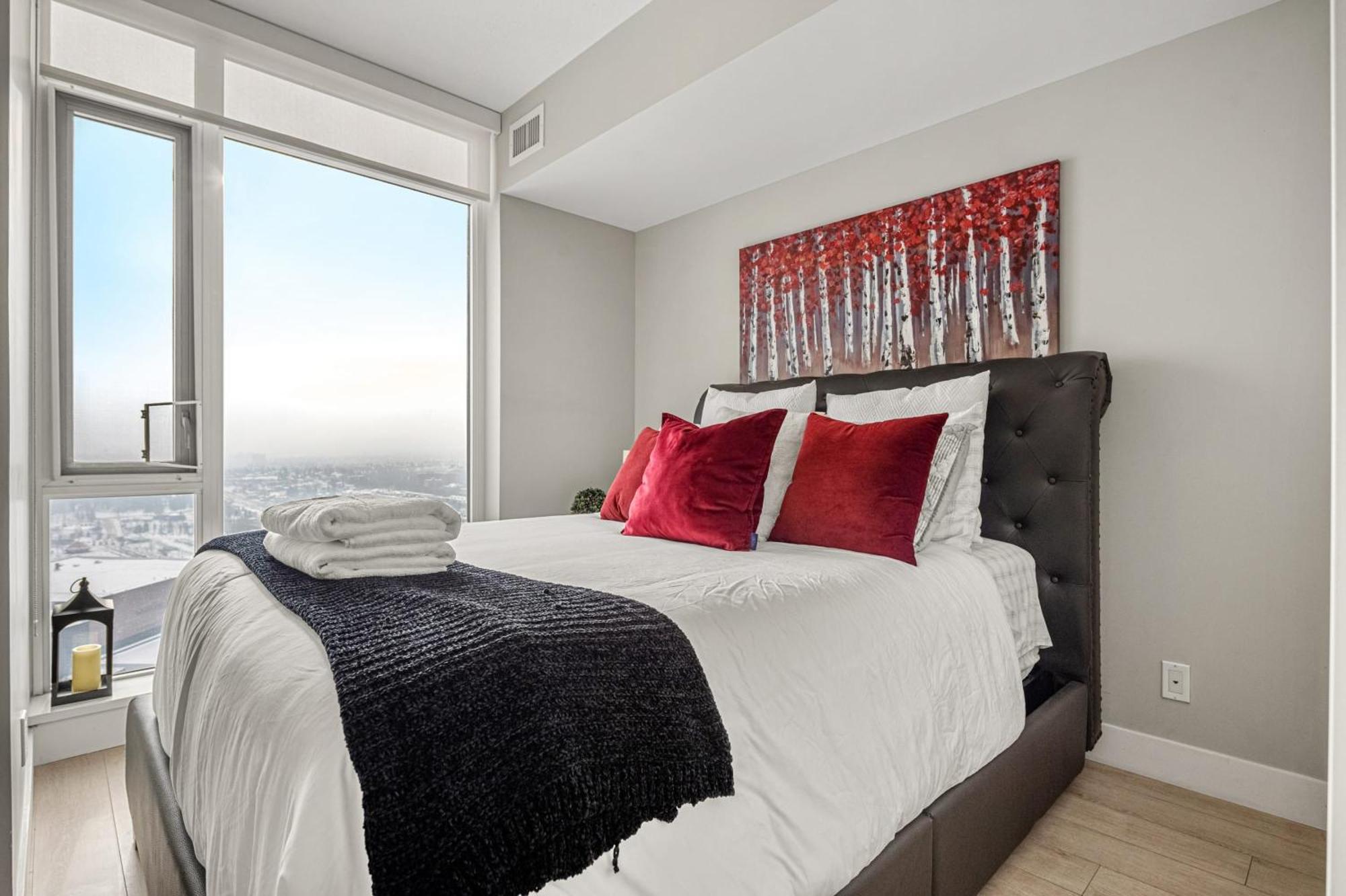 Stunning 34Th Floor Views, Prime Downtown Location - Near Stampede, Casino, Bars! Free Banff Pass, Parking, Wine! Villa YYC Eksteriør billede